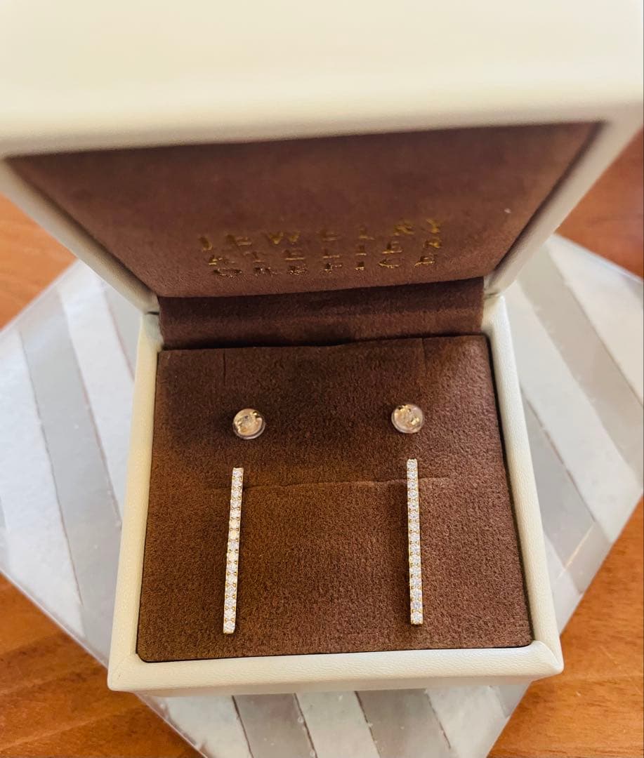 オレフィーチェ　ダイヤピアス