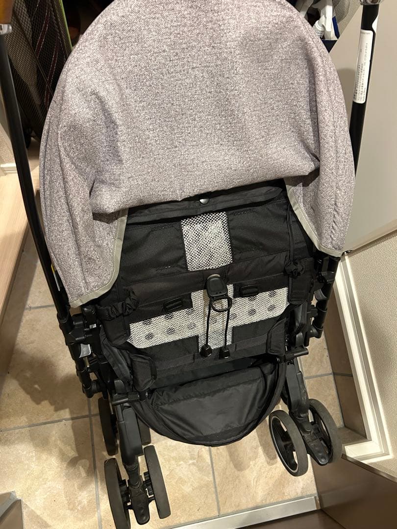 アップリカ ラクーナクッション 軽量 高級 ベビーカー 生後1～36ヶ月