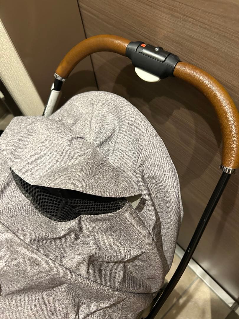 アップリカ ラクーナクッション 軽量 高級 ベビーカー 生後1～36ヶ月