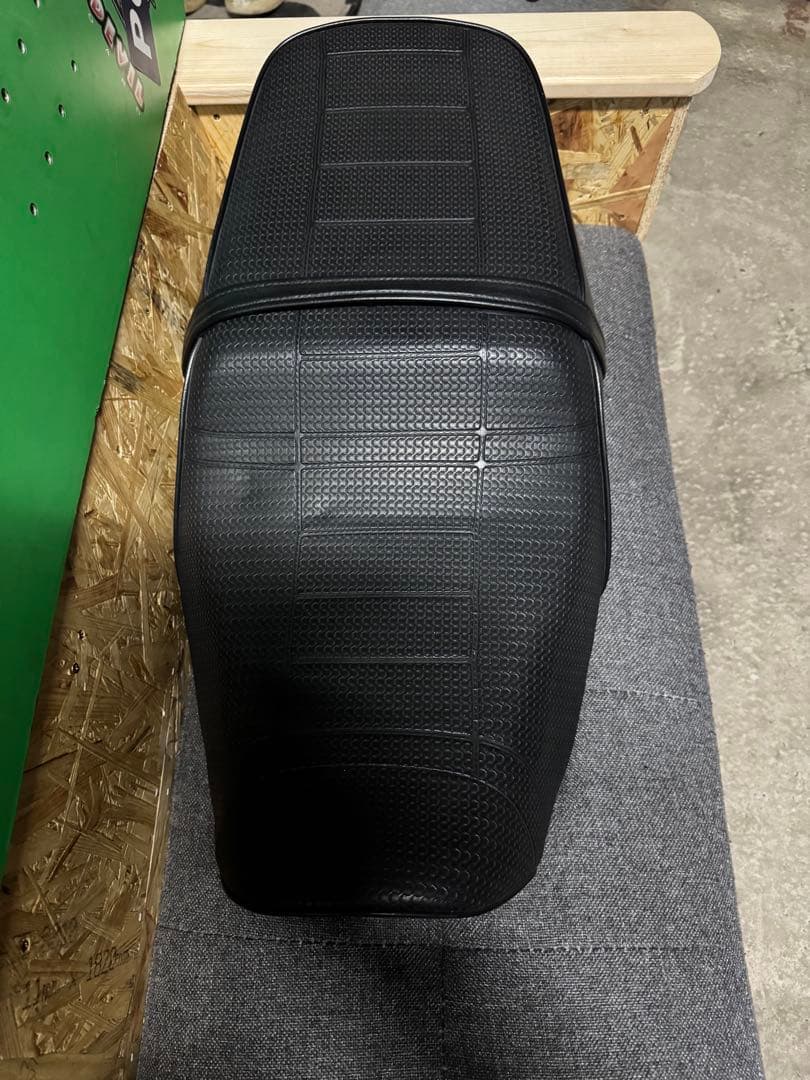 ZRX400 純正シート