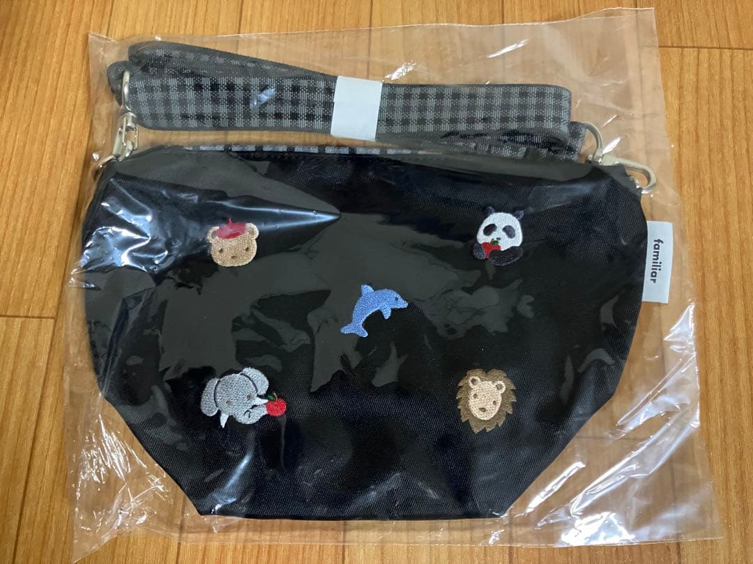 アドベンチャーワールド　ファミリア ポシェット