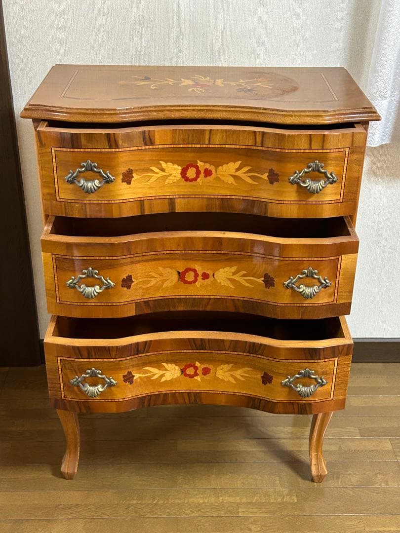 イタリア製3段チェスト 象嵌 猫脚 アンティーク