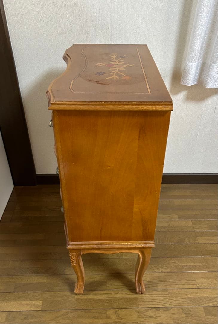 イタリア製3段チェスト 象嵌 猫脚 アンティーク