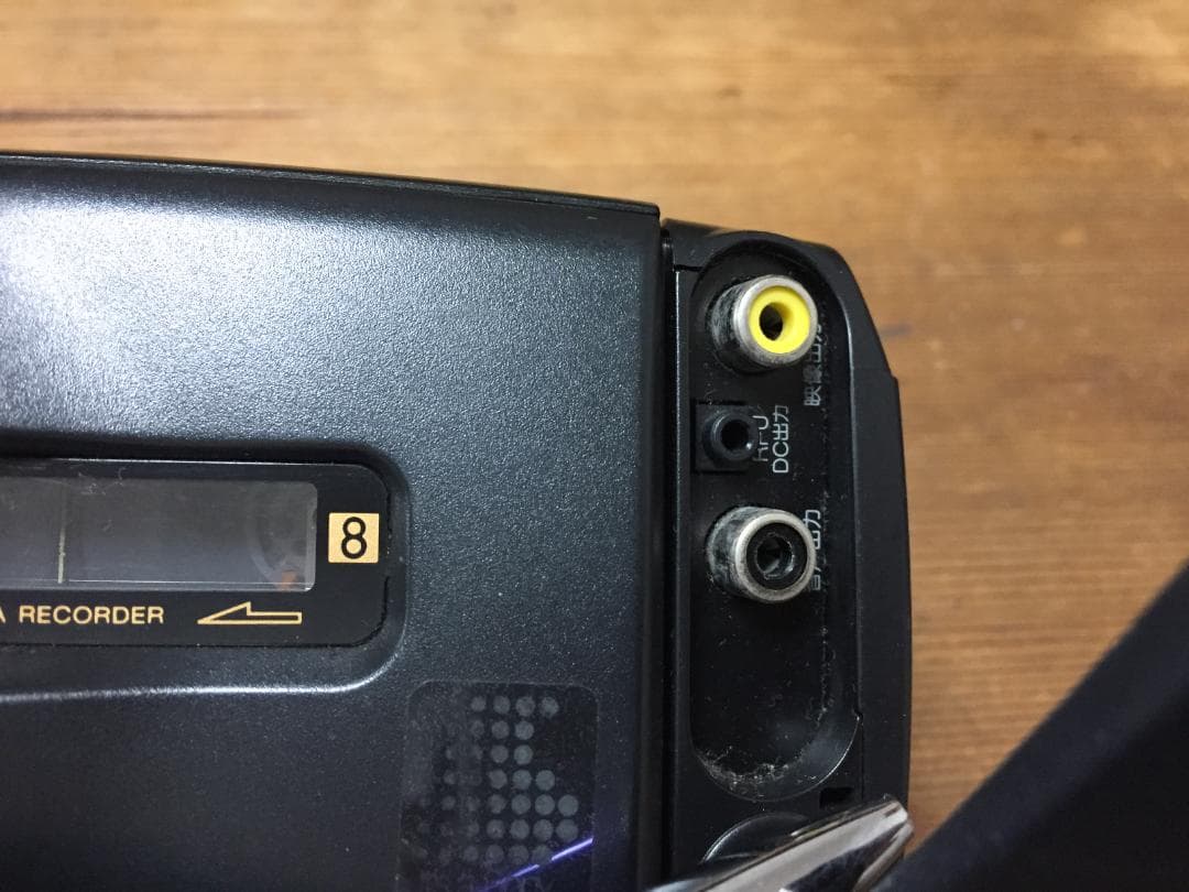 美品 再生ダビングOK　SONY　CCD-TR250　付属品あり　Video8