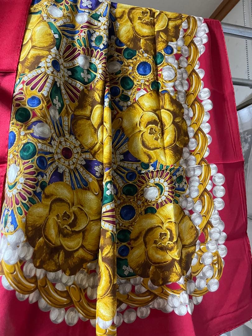 CHANEL 大判スカーフ