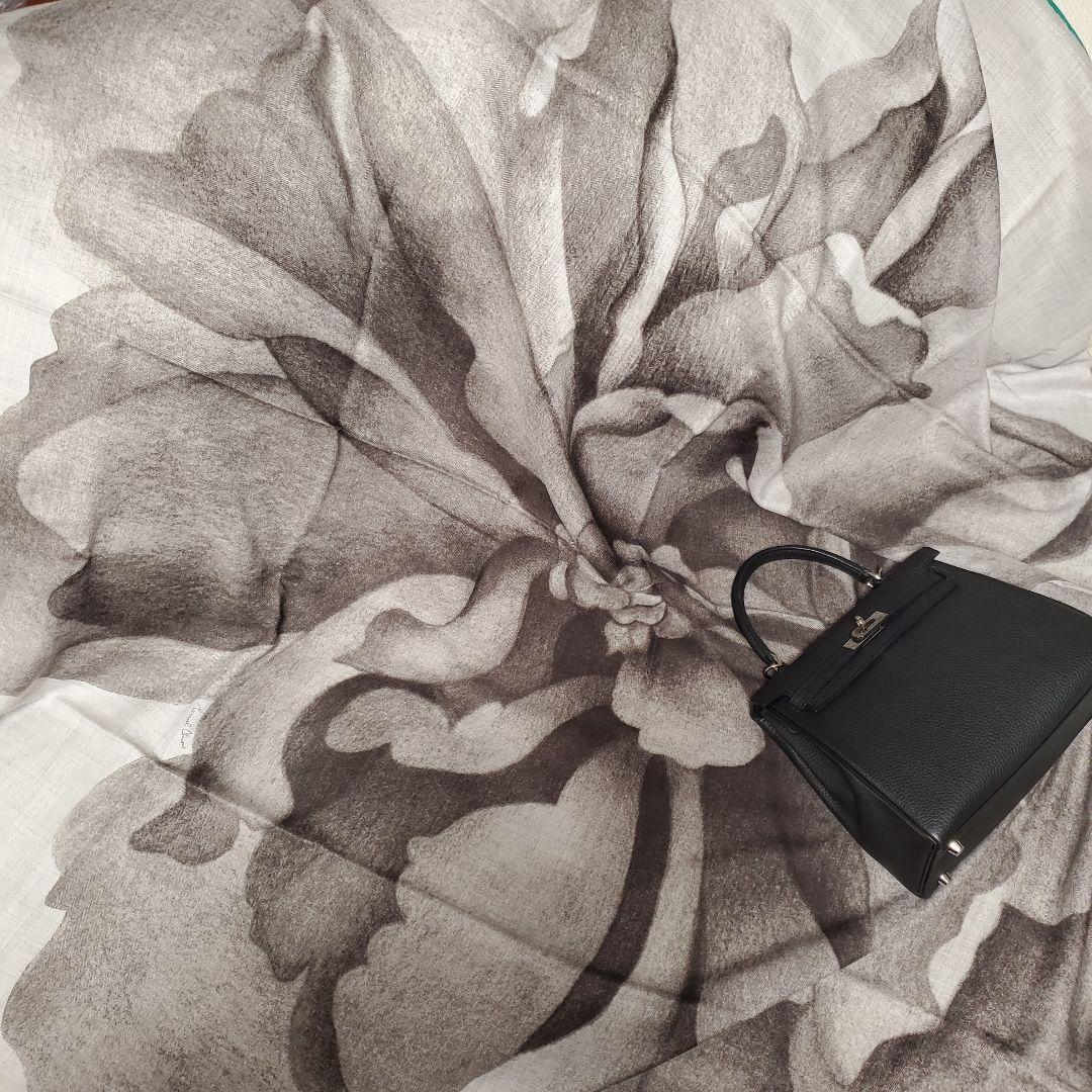 《美品》エルメス　カレジュアン　カシミアシルク140　アルマの薔薇