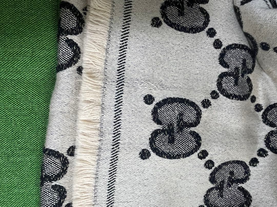 GUCCI ラメジャガード　ストール