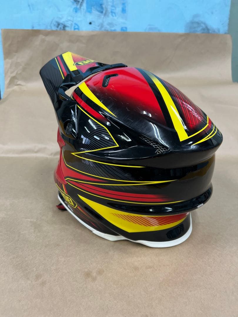 SHOEI フルフェイスヘルメット レッド/ブラック/イエロー