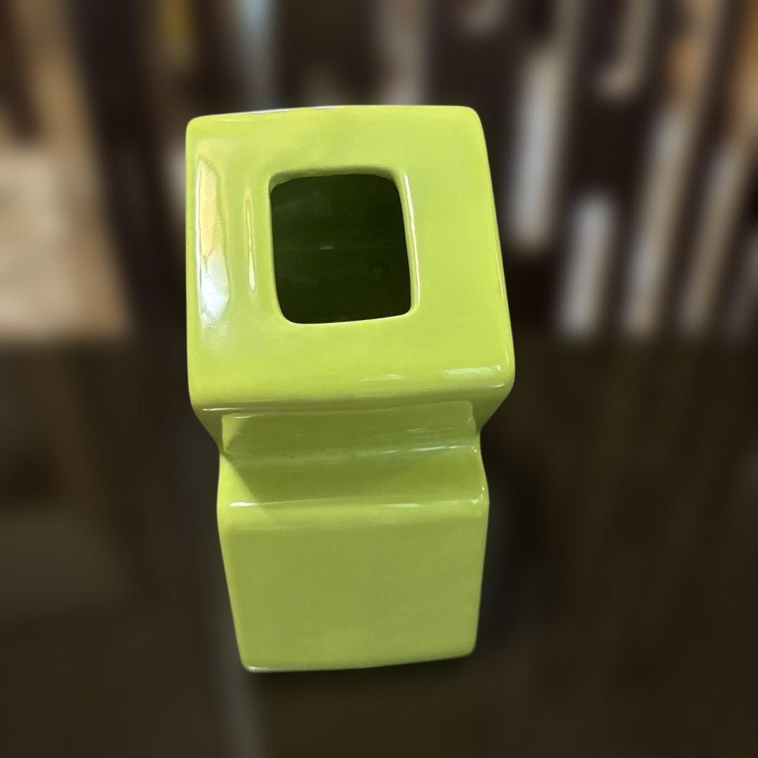 STÜSSY ダイヤモンド型花瓶 ライトグリーン