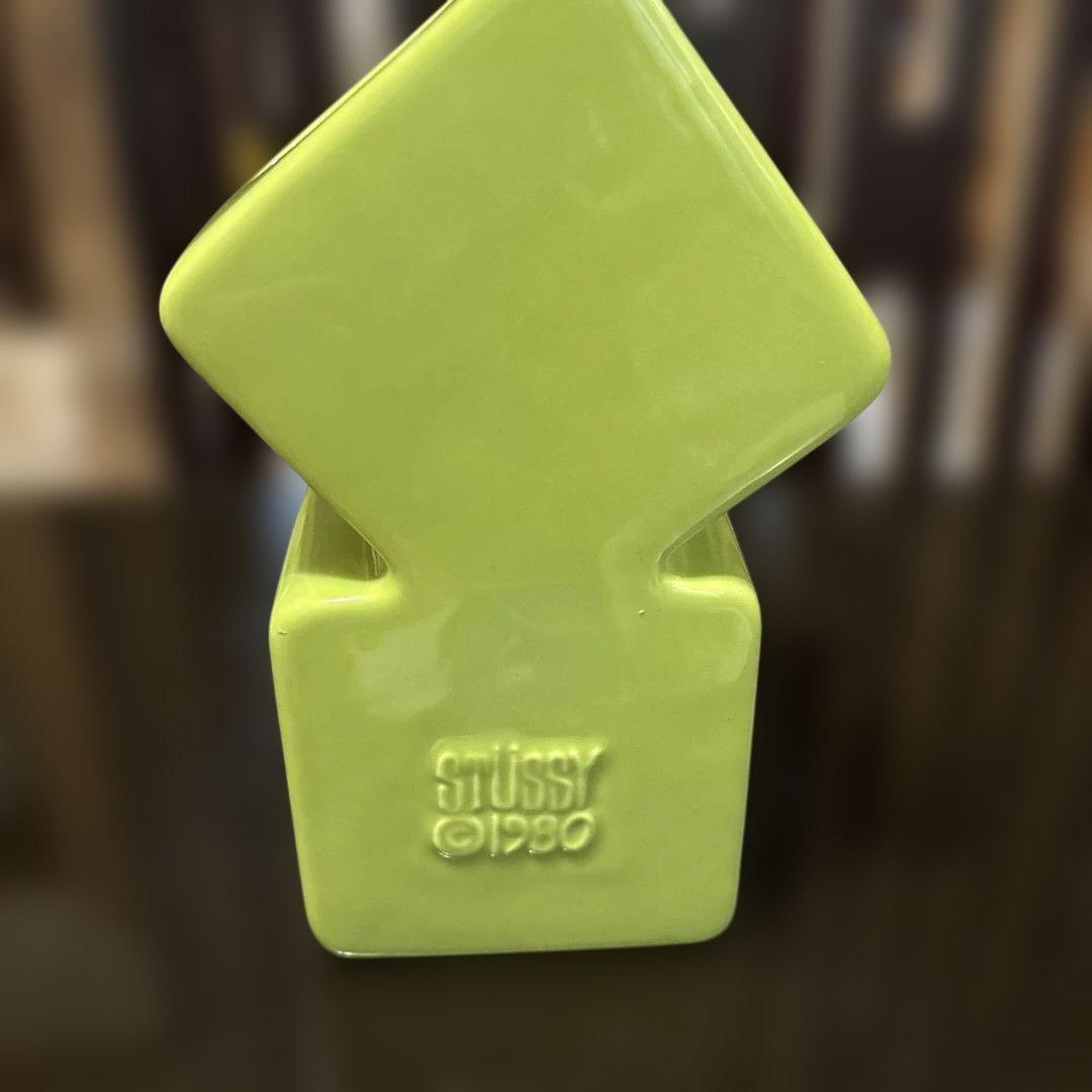 STÜSSY ダイヤモンド型花瓶 ライトグリーン