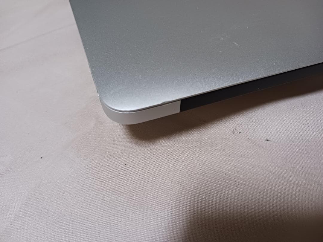 MacBook Air 11インチ　動作品　ACアダプター付属