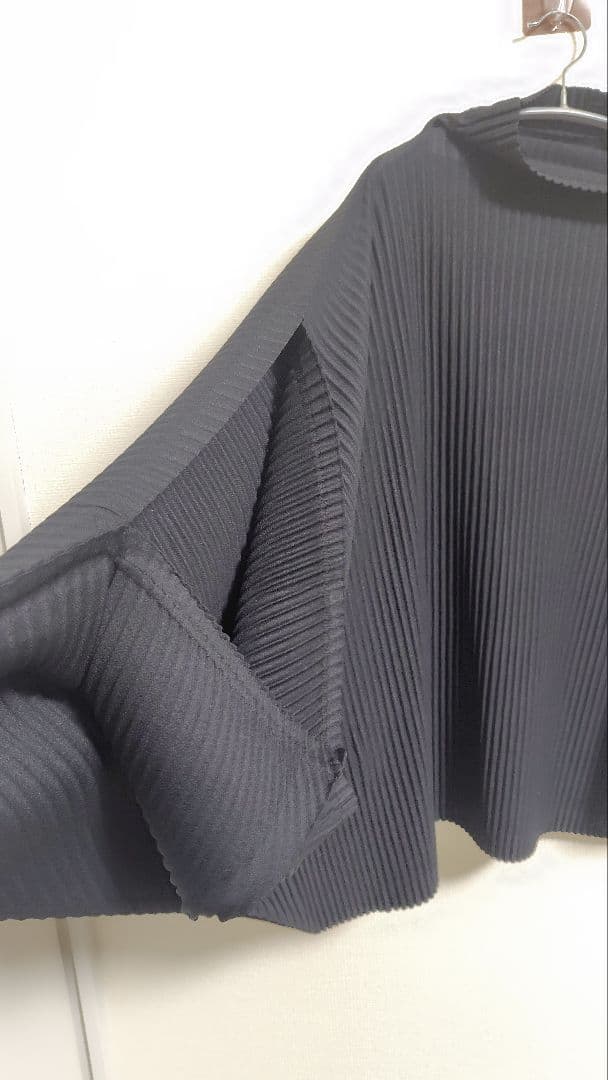 HOMME PLISSÉ ISSEY MIYAKE オムプリッセ　トップス　黒