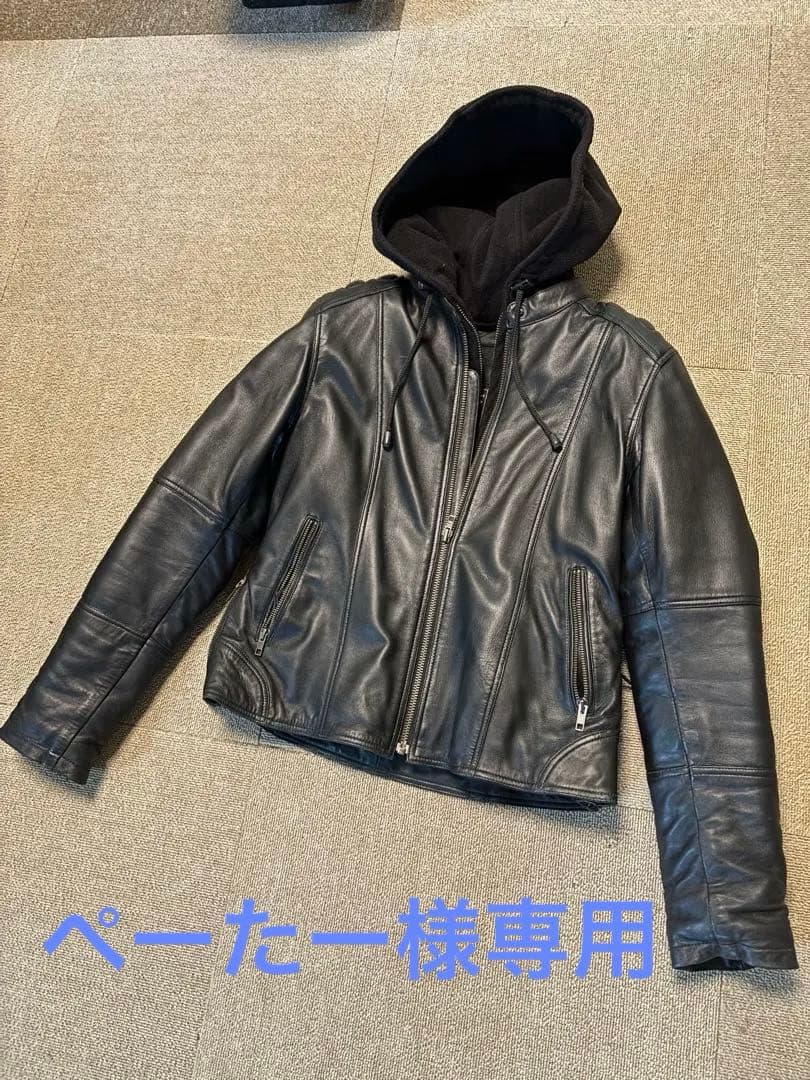 デグナー　FRAU DEGNER ブラックレザージャケット フード付き