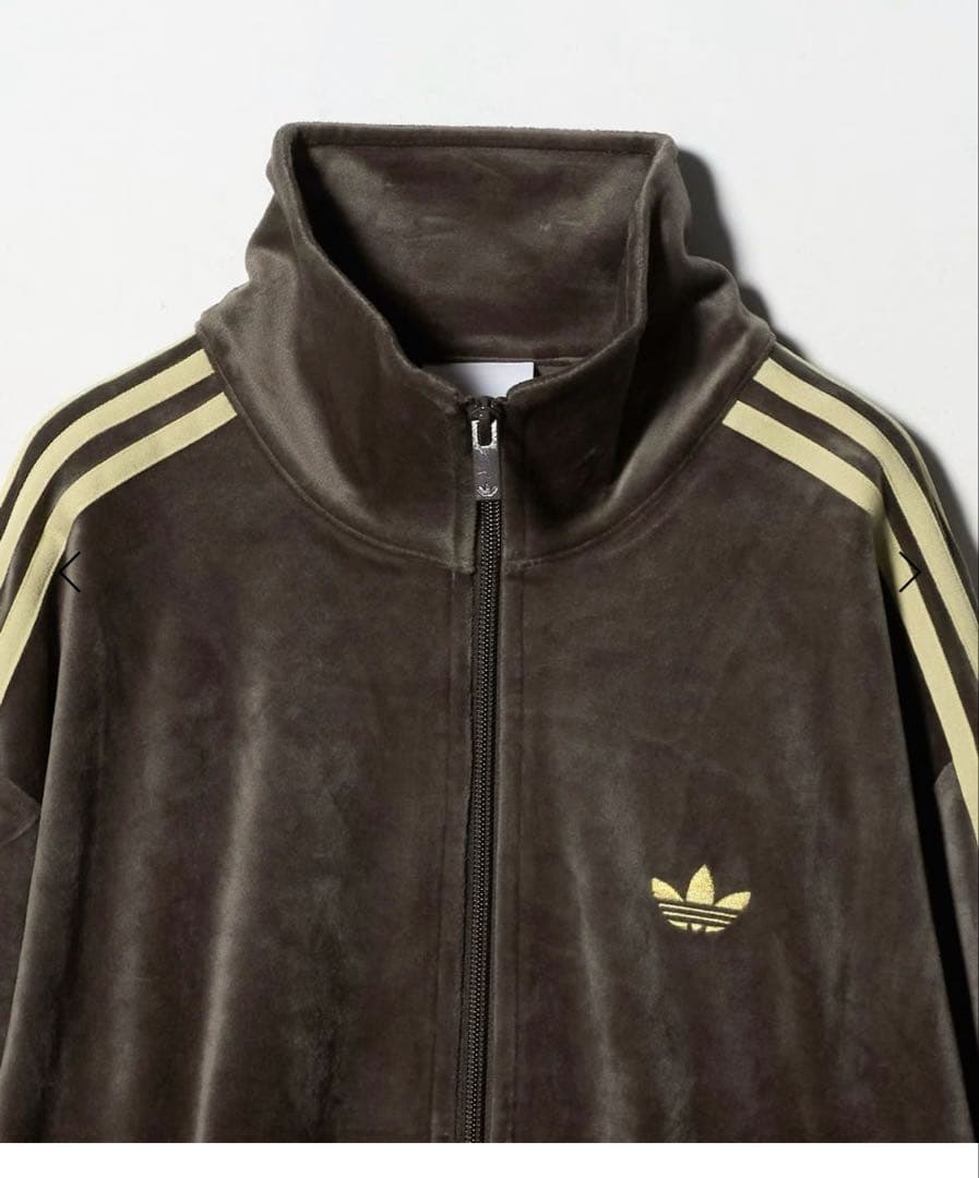 新品 adidas Originalsファイヤーバード ベロアトラックトップ