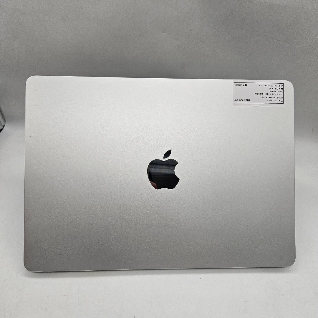 Macbook Air 2022 • Apple M2 | 24GB | 1TB