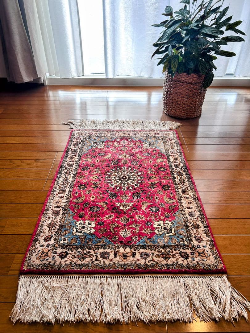 ★トルコ ヘレケ　シルク玄関マットサイズ 約61cm× 90cm