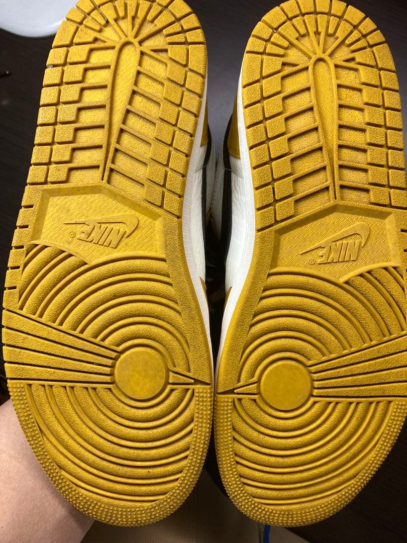 Nike Air Jordan 1 イエローオークル　27.5cm 箱付き