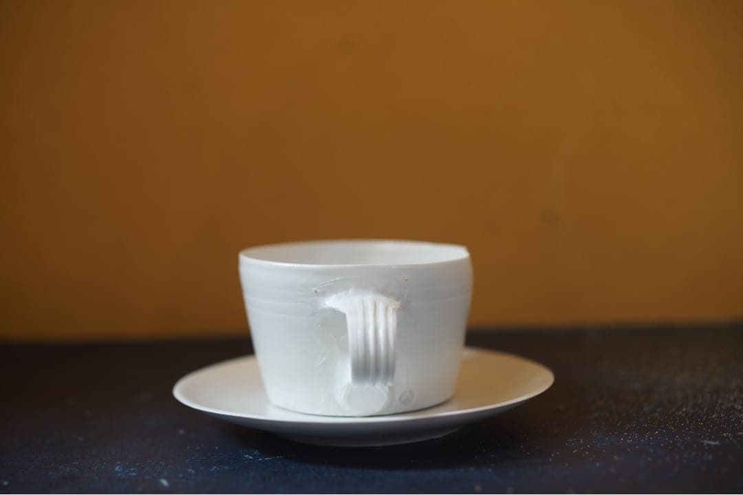 黒田泰蔵　白磁　カップとソーサー