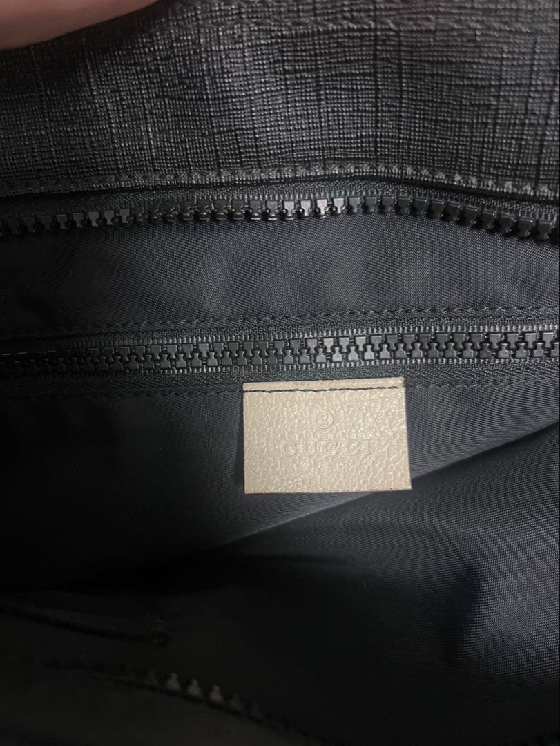 【値下げしました】GUCCI メッセンジャーバッグ ブラック ブラック