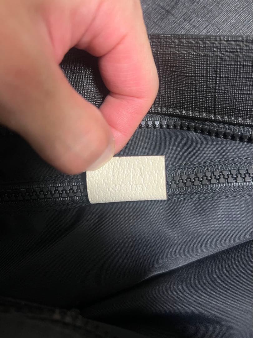 【値下げしました】GUCCI メッセンジャーバッグ ブラック ブラック