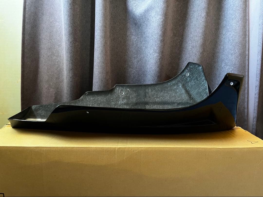 レオパルド製 カーボンアンダーカウル　z900rs