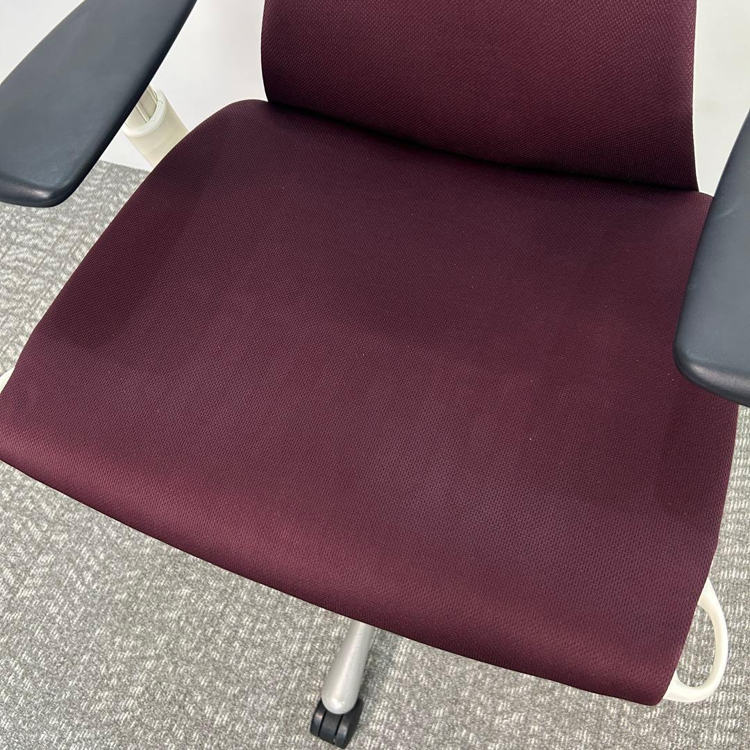 L エンボディチェア ハーマンミラー ホワイト Embody えんじ色系