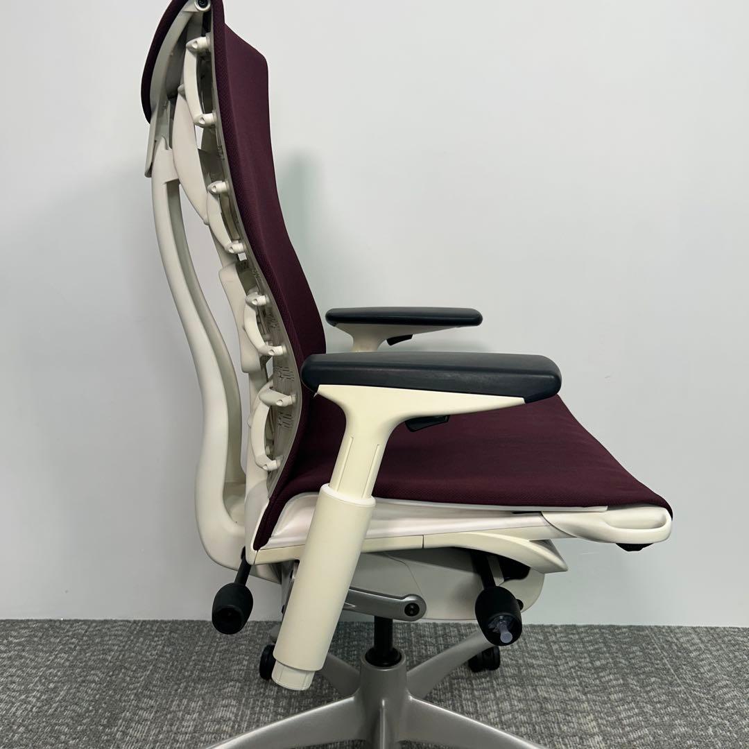 L エンボディチェア ハーマンミラー ホワイト Embody えんじ色系