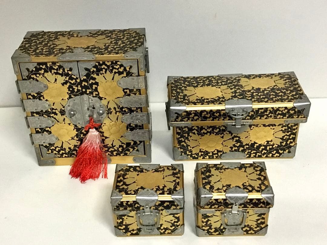 古い雛道具◆三荷◆戦前 箪笥 長持 鋏箱 雛人形 ミニチュア 木製