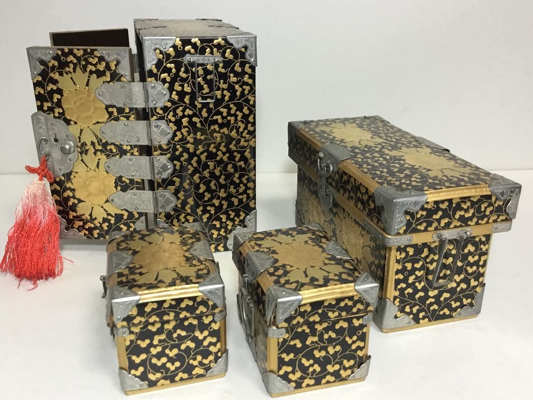 古い雛道具◆三荷◆戦前 箪笥 長持 鋏箱 雛人形 ミニチュア 木製