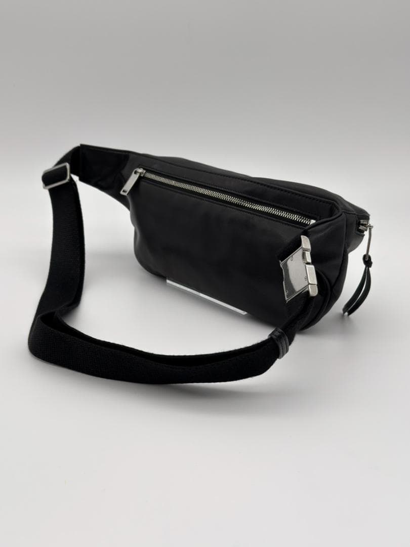 美品◇SAINT LAURENT レザー ボディバッグ ベルトバッグ 黒