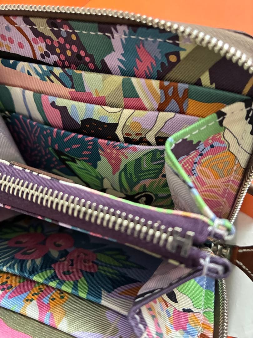 お値下げ☆シルクイン コンパクト☆1番人気【エトープ】正規購入 新品定価以下