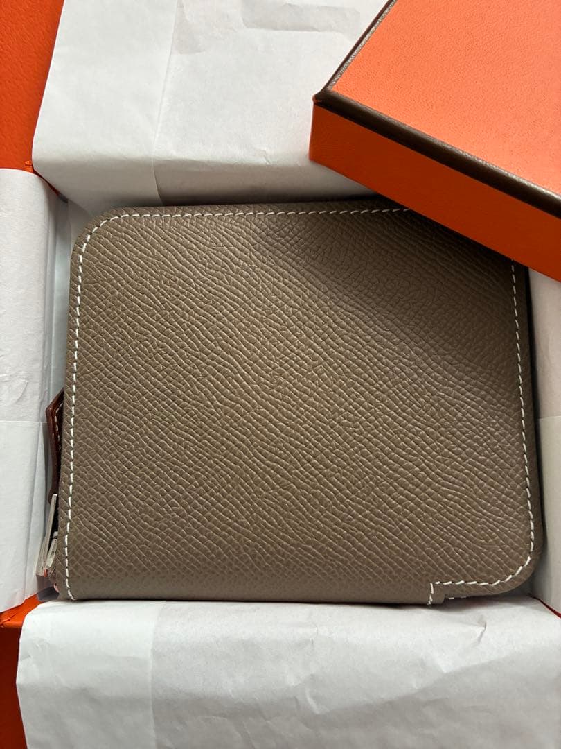 お値下げ☆シルクイン コンパクト☆1番人気【エトープ】正規購入 新品定価以下