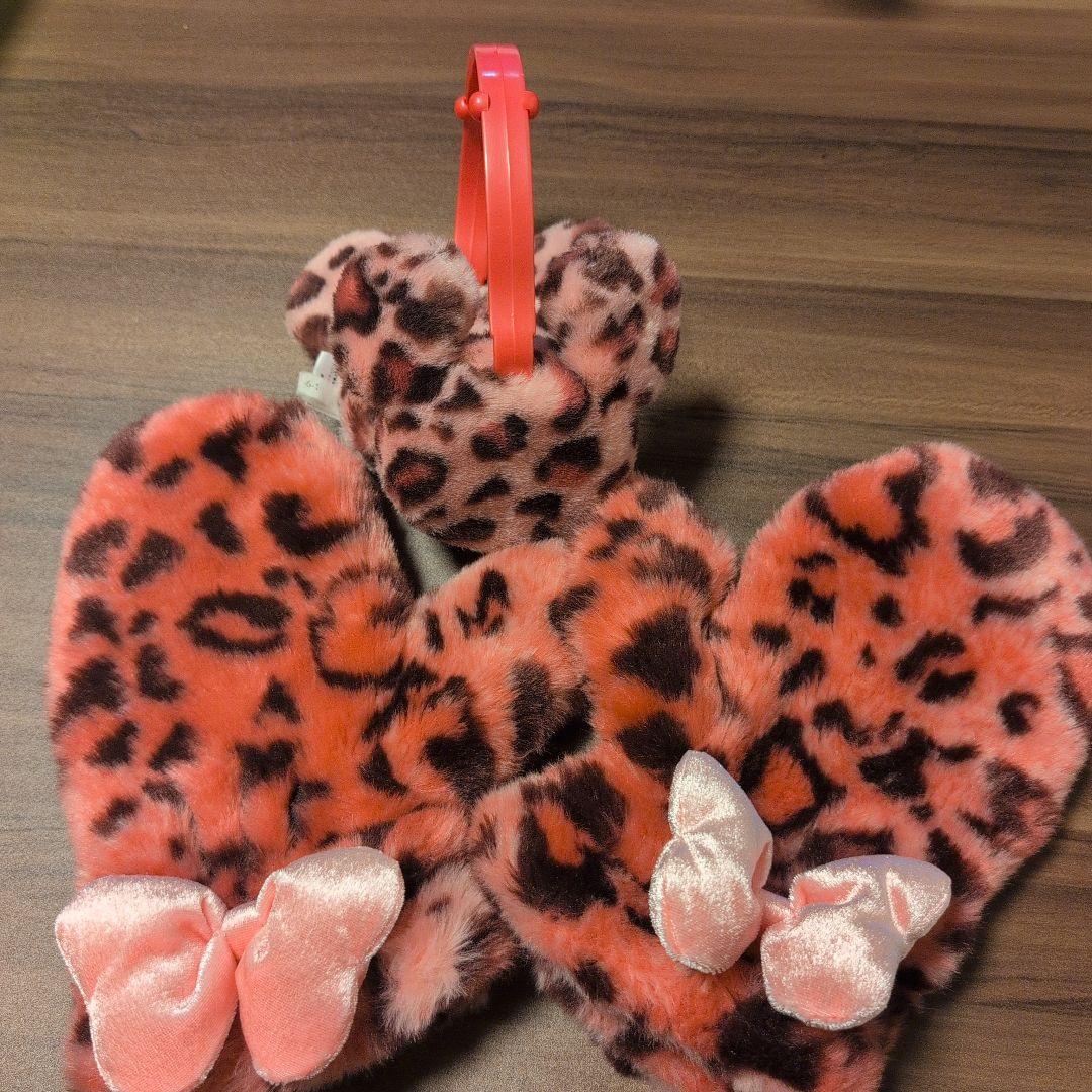 ディズニー　ミッキー　ヒョウ柄　イヤーマフ　手袋セット