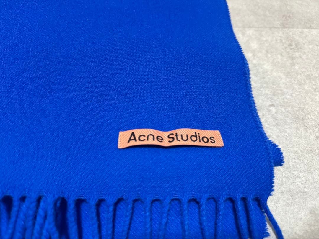 Acne Studios 青色 ウールマフラー