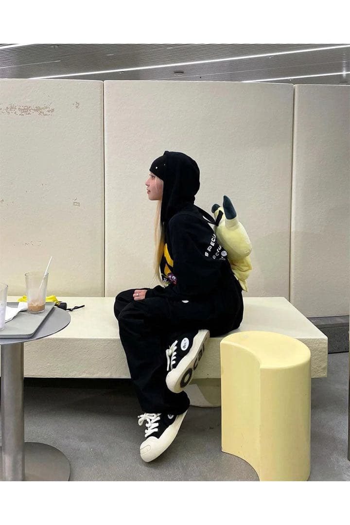 靴 OCAI SMILE CANVAS