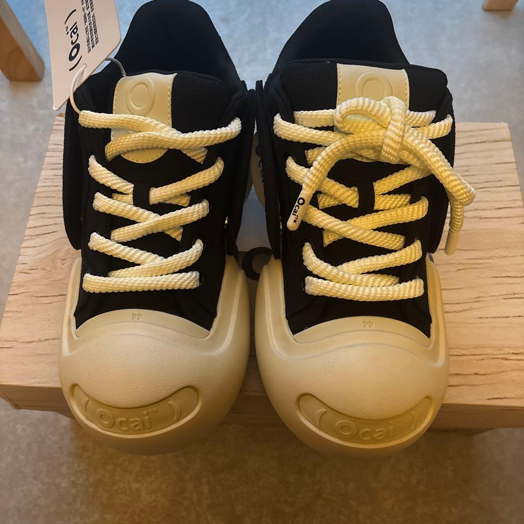 靴 OCAI SMILE CANVAS