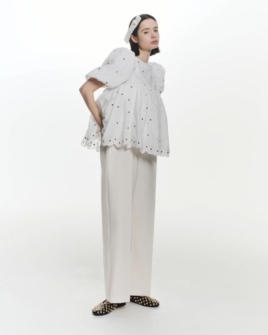 週末価格 Bibiy. EMILY FLOWER BLOUSE