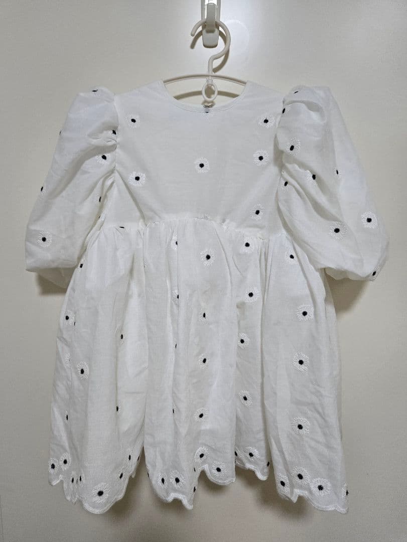 週末価格 Bibiy. EMILY FLOWER BLOUSE