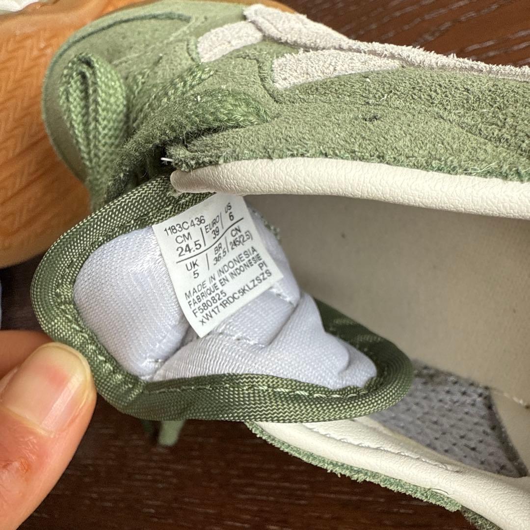 お値下げ済み Onitsuka Tiger オリーブグリーン スニーカー