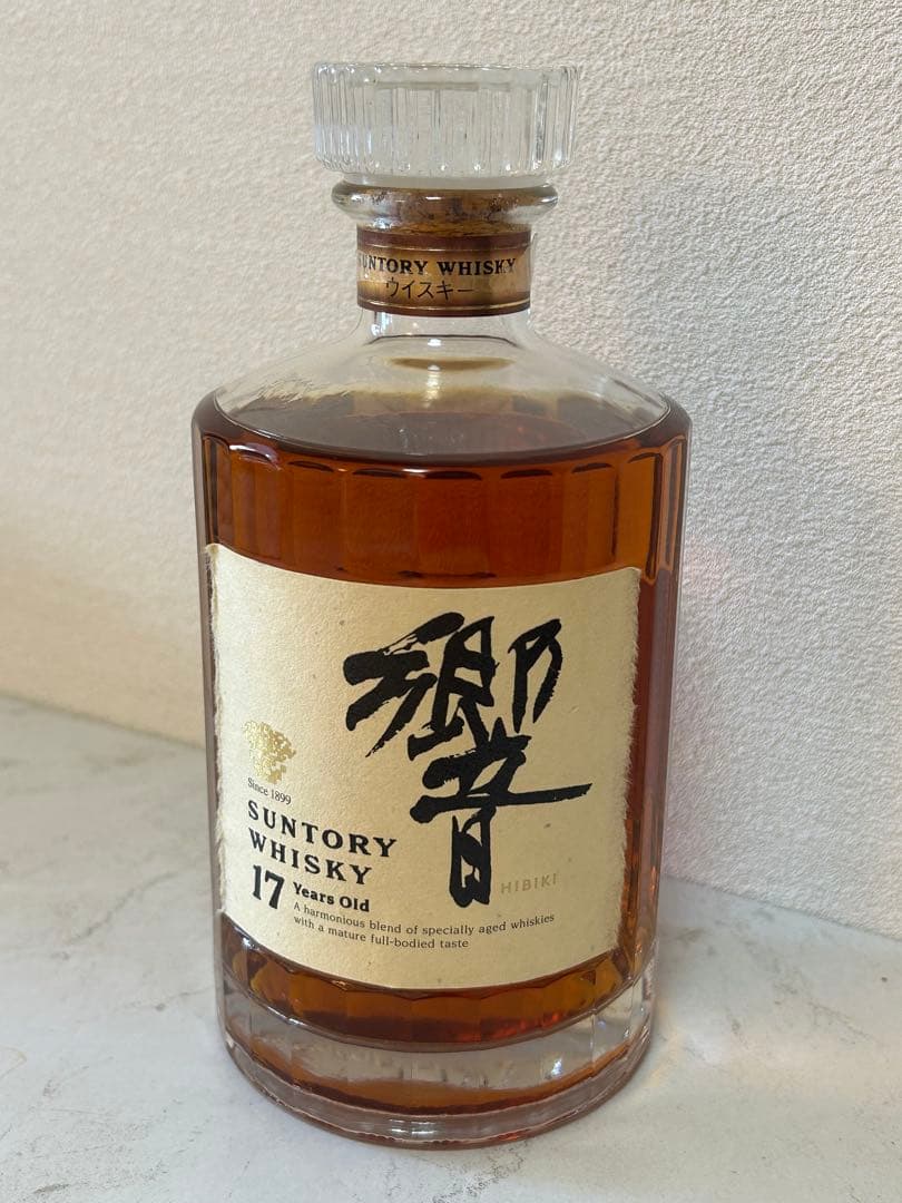 響17年　Hibiki 17 Years Old ウイスキー 700ml