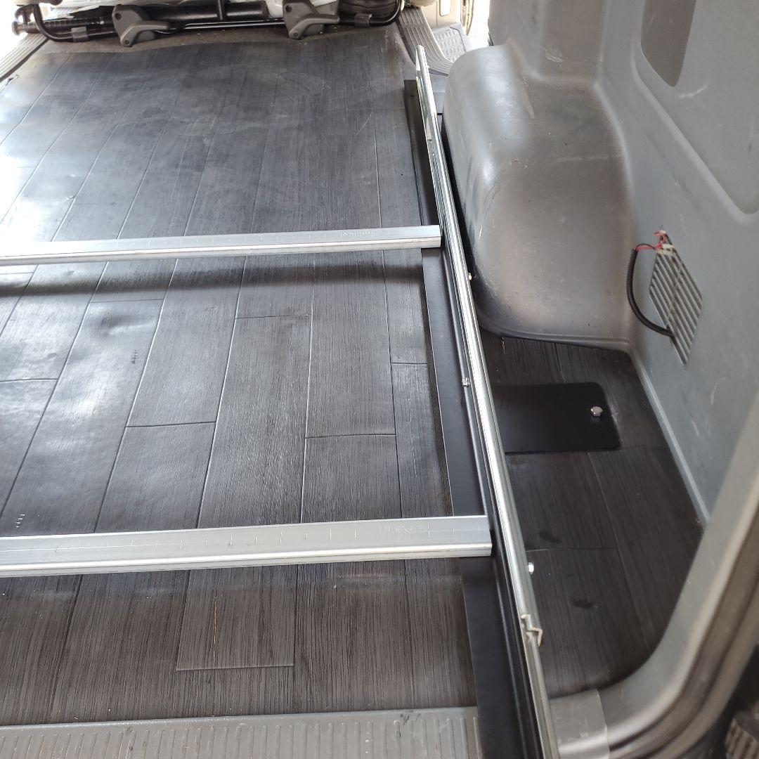 ハイエース スライドフロア1800㎜ スライドレール フレーム