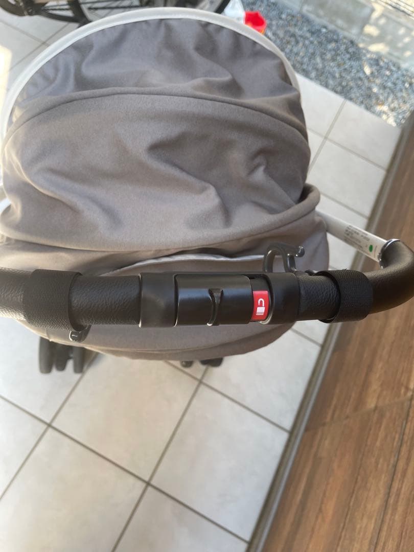 美品✨Aprica アップリカ ラクーナクッションフリー グレー