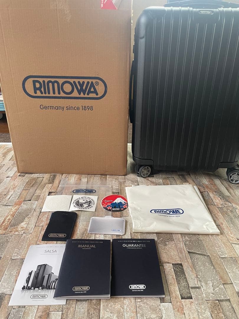 RIMOWA サルサ　キャリーケース　四輪