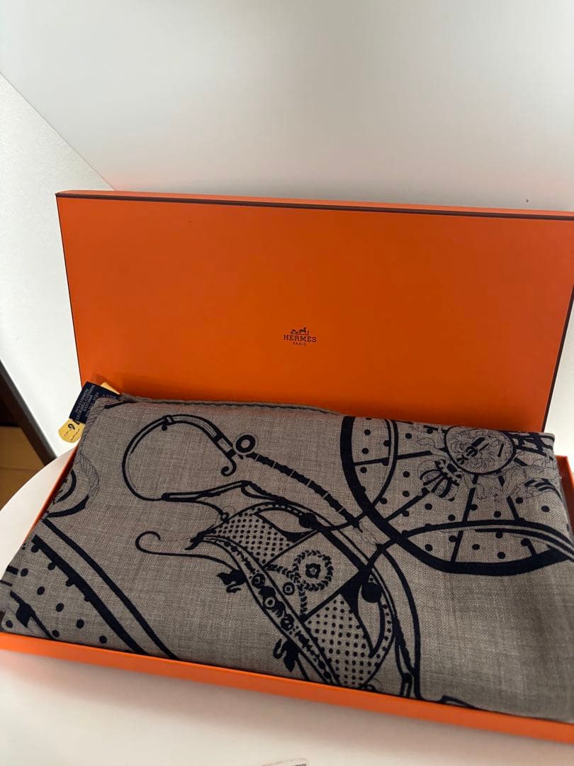 エルメス　カシシル　エトゥープ　バンダナ　カレジュアン　クリーニング済み