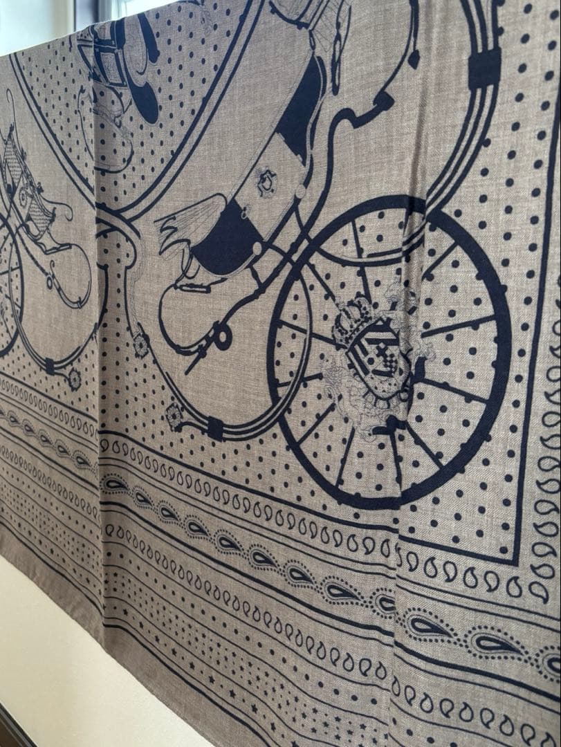 エルメス　カシシル　エトゥープ　バンダナ　カレジュアン　クリーニング済み