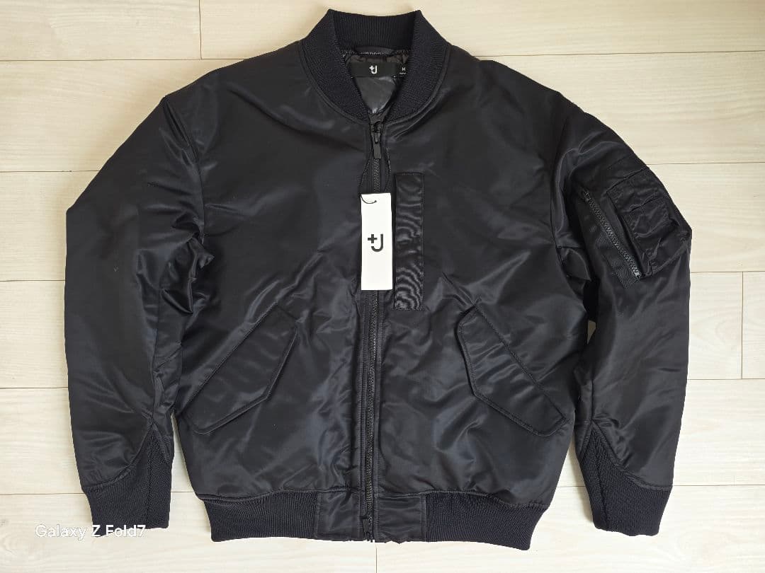 【新品】ユニクロ +J ハイブリッドダウンオーバーサイズMA-1（M・ブラック）