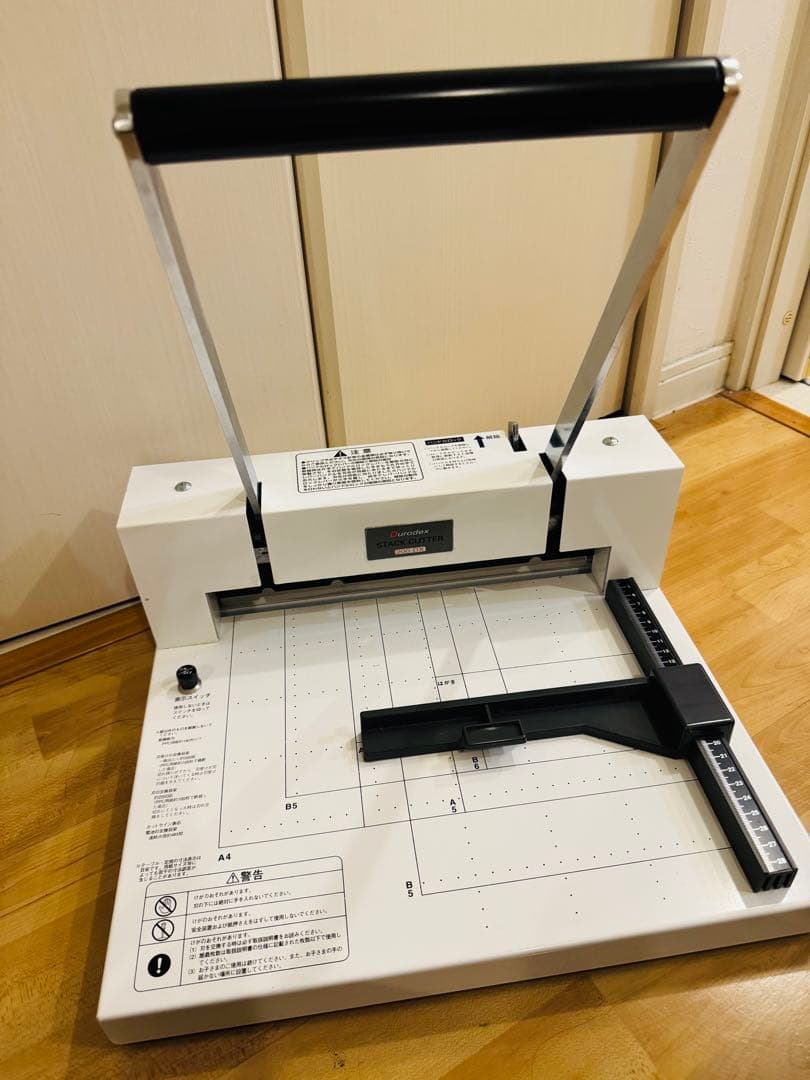 【美品】Durodex stack cutter 200DX ホワイト自炊裁断機