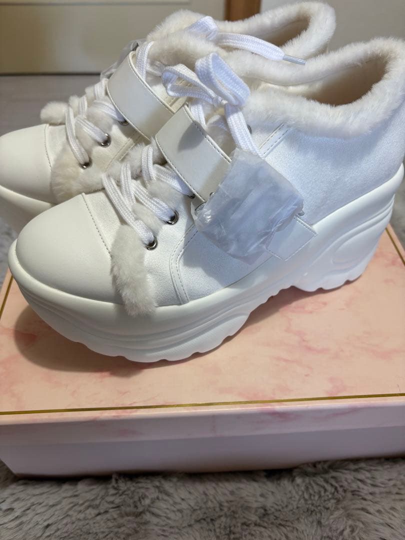 ☆新品☆ミシェルマカロン スエードファー付き Lサイズ