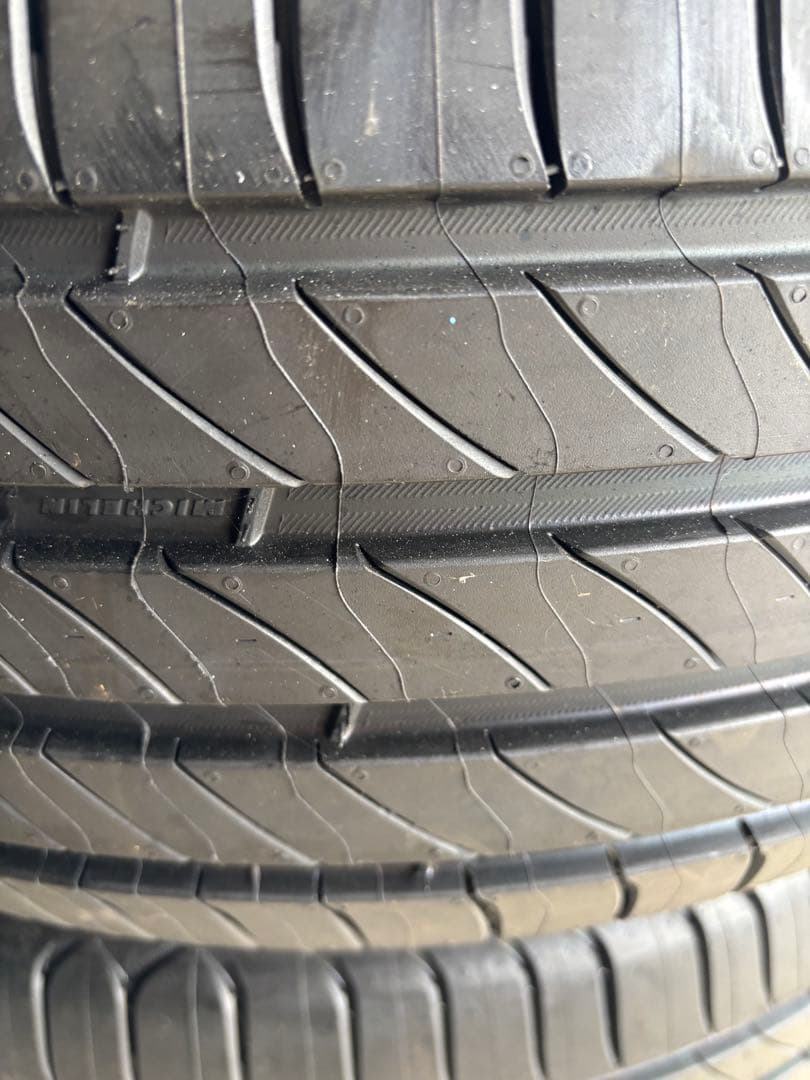 値下げ不可 早い者勝ち　215/50R17 ミシュラン　e primacy