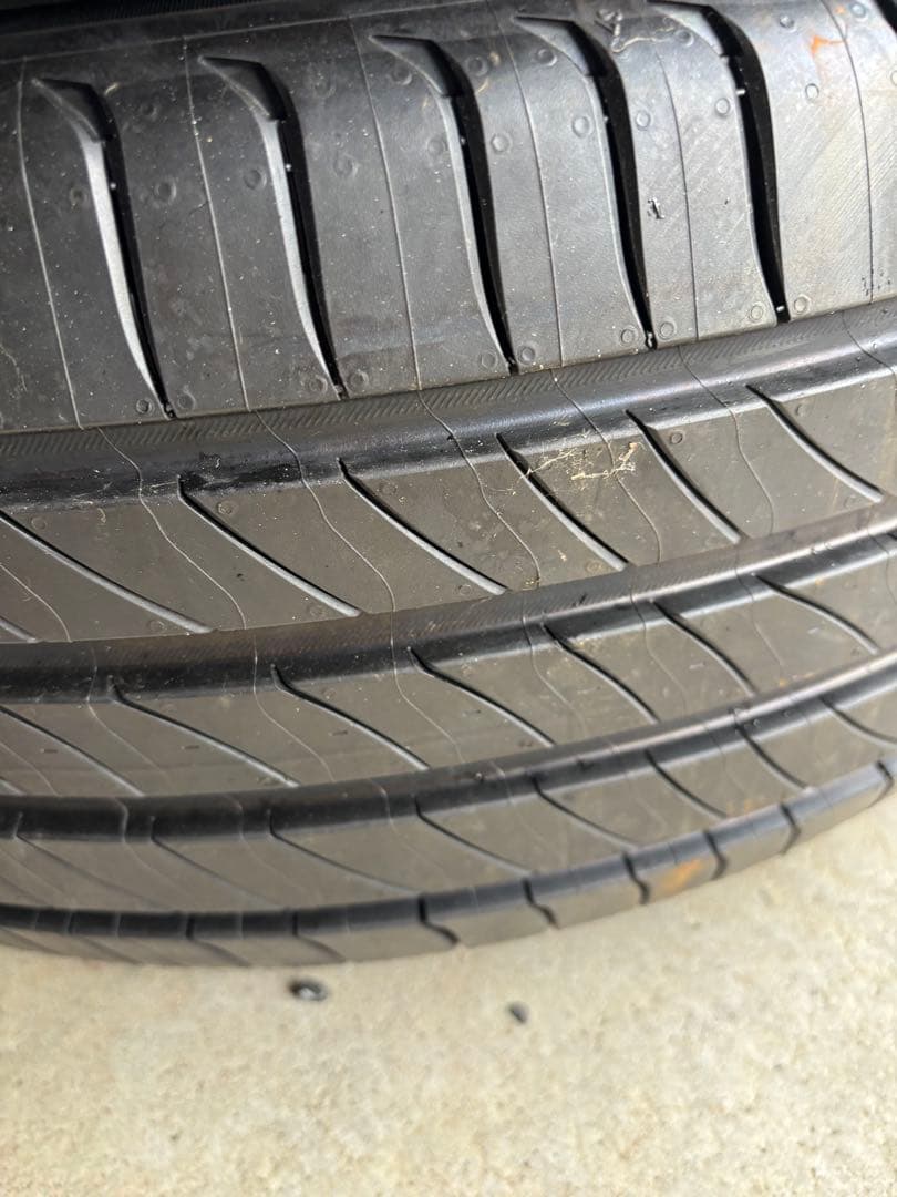 値下げ不可 早い者勝ち　215/50R17 ミシュラン　e primacy